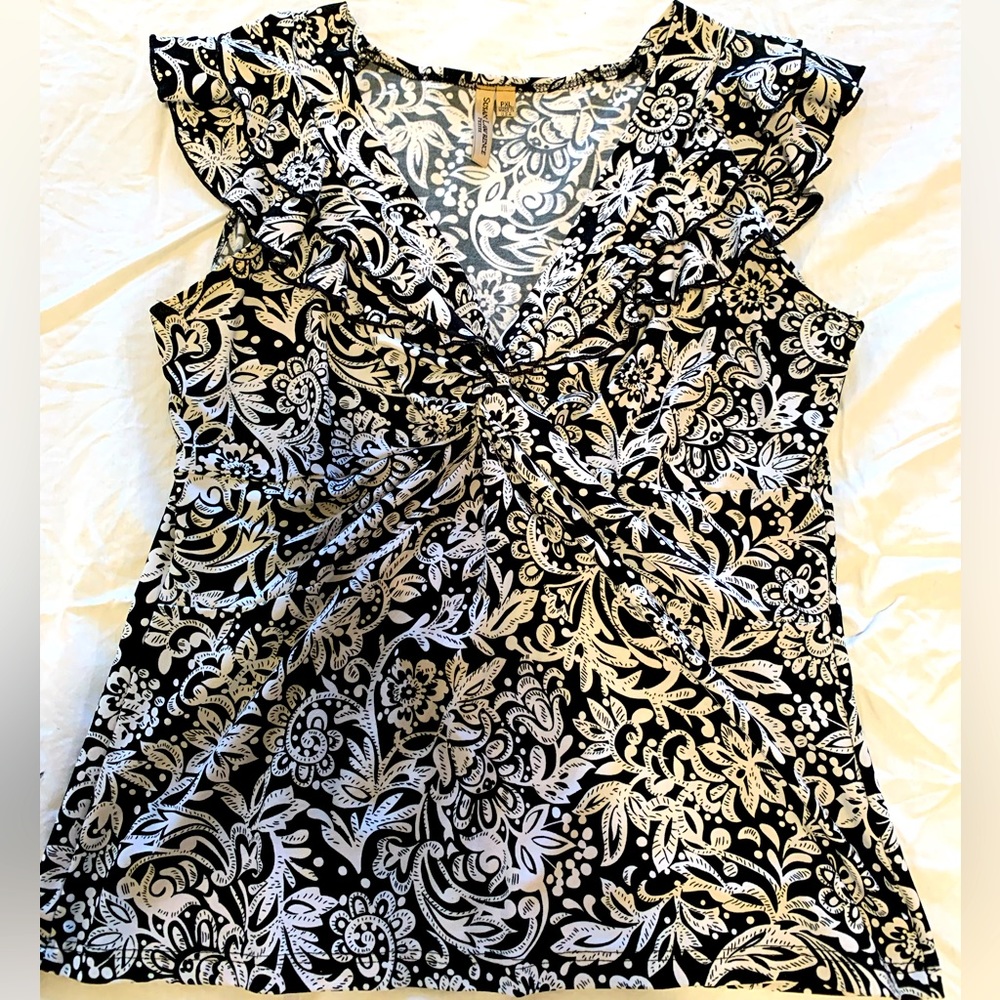 Susan Lawrence Short Sleeves V Neck Ruffle Blouse